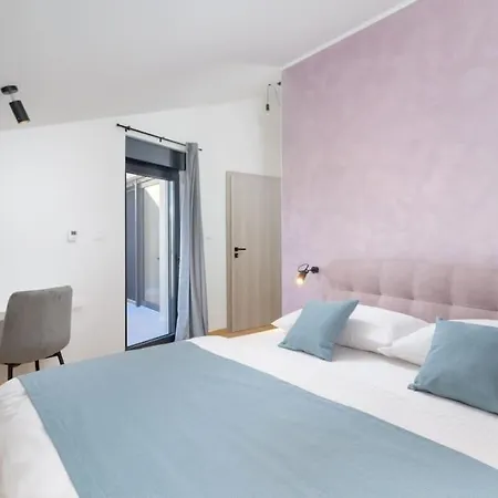 Giulia By Istrialux * Manjadvorci