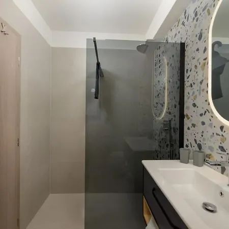 Giulia By Istrialux Villa Manjadvorci